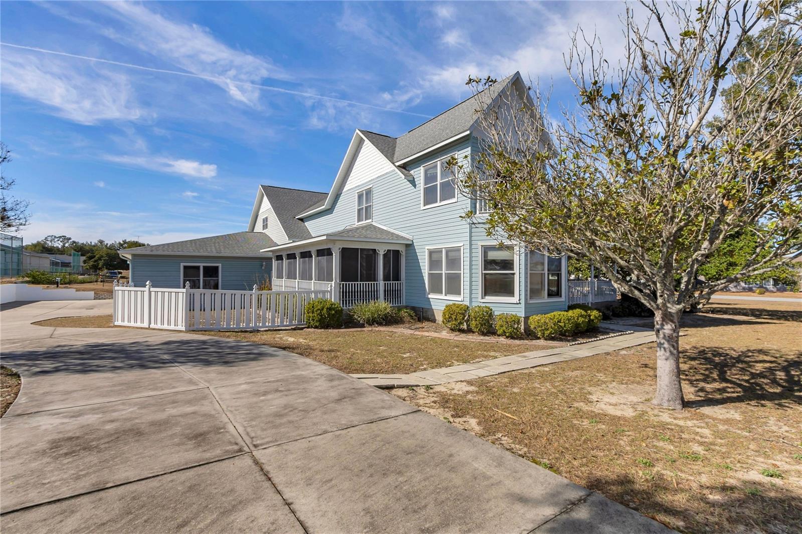 Image 7 of 27 For 8900 72nd Avenue