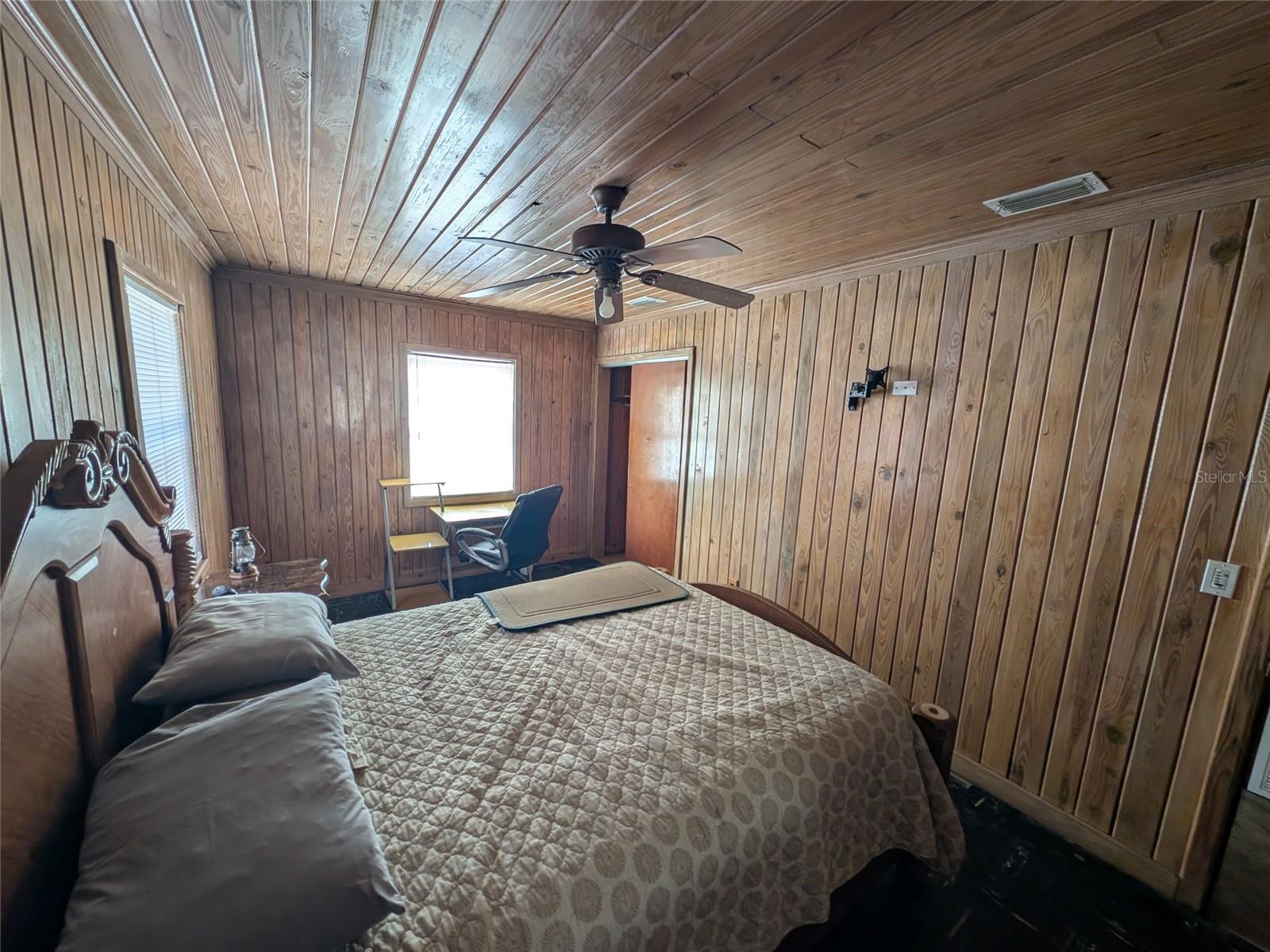 Image 23 of 30 For 13668 226th Avenue Road