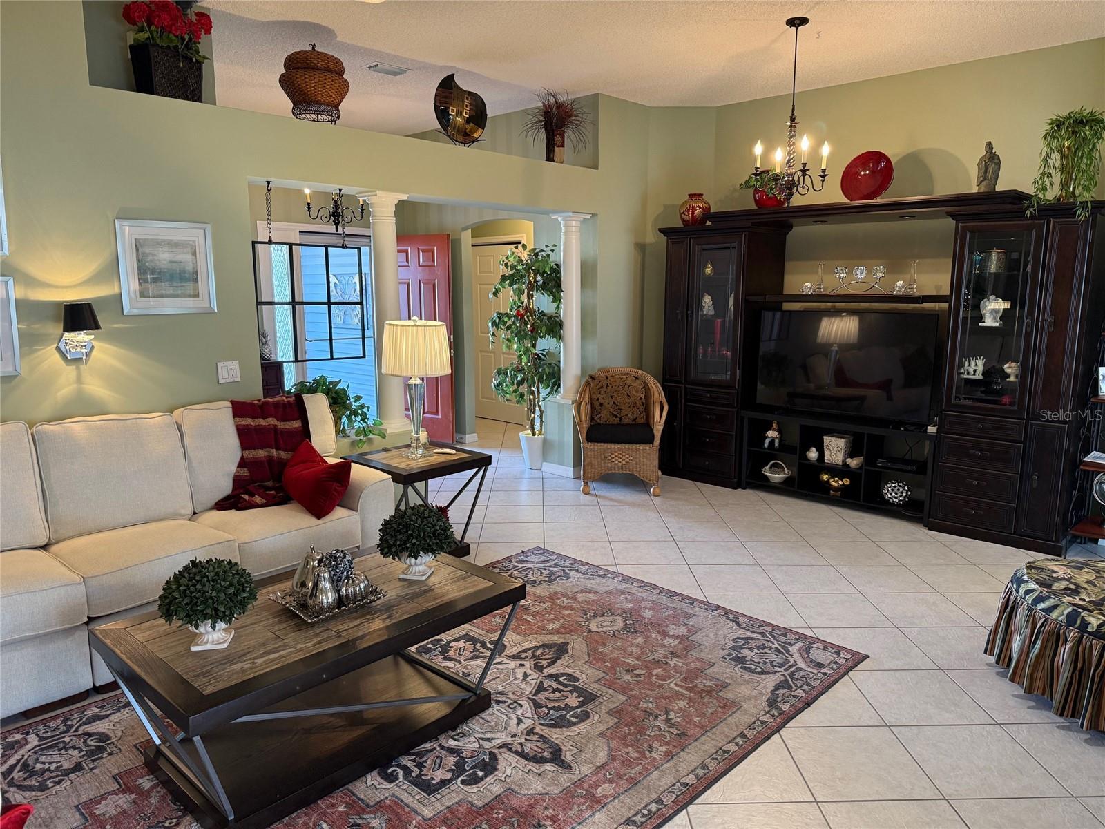 Image 10 of 35 For 725 Palma Drive