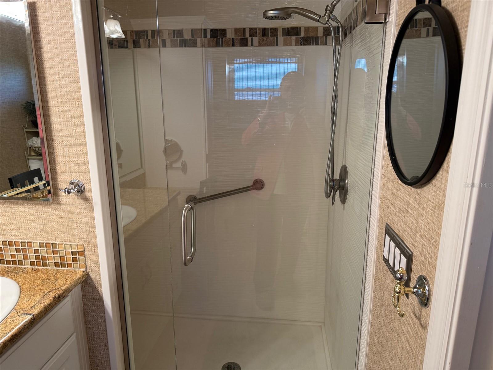 Image 24 of 35 For 725 Palma Drive