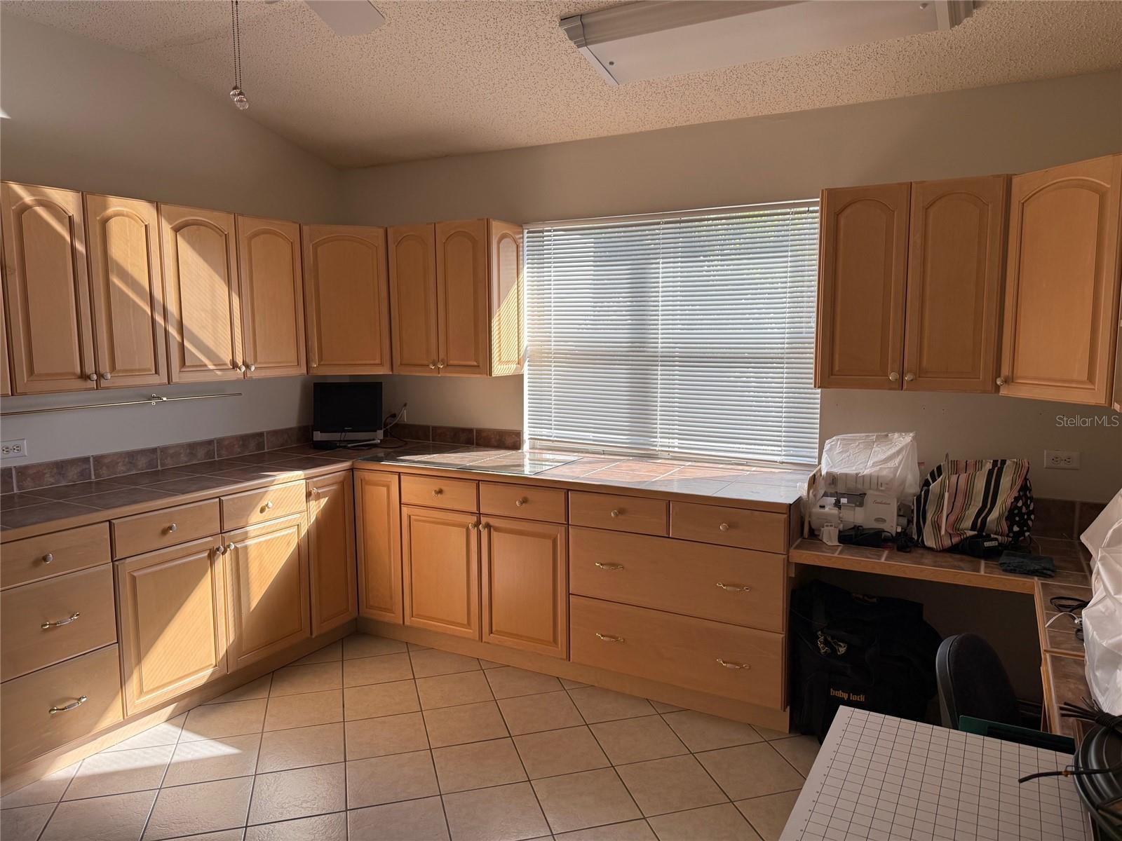 Image 28 of 35 For 725 Palma Drive