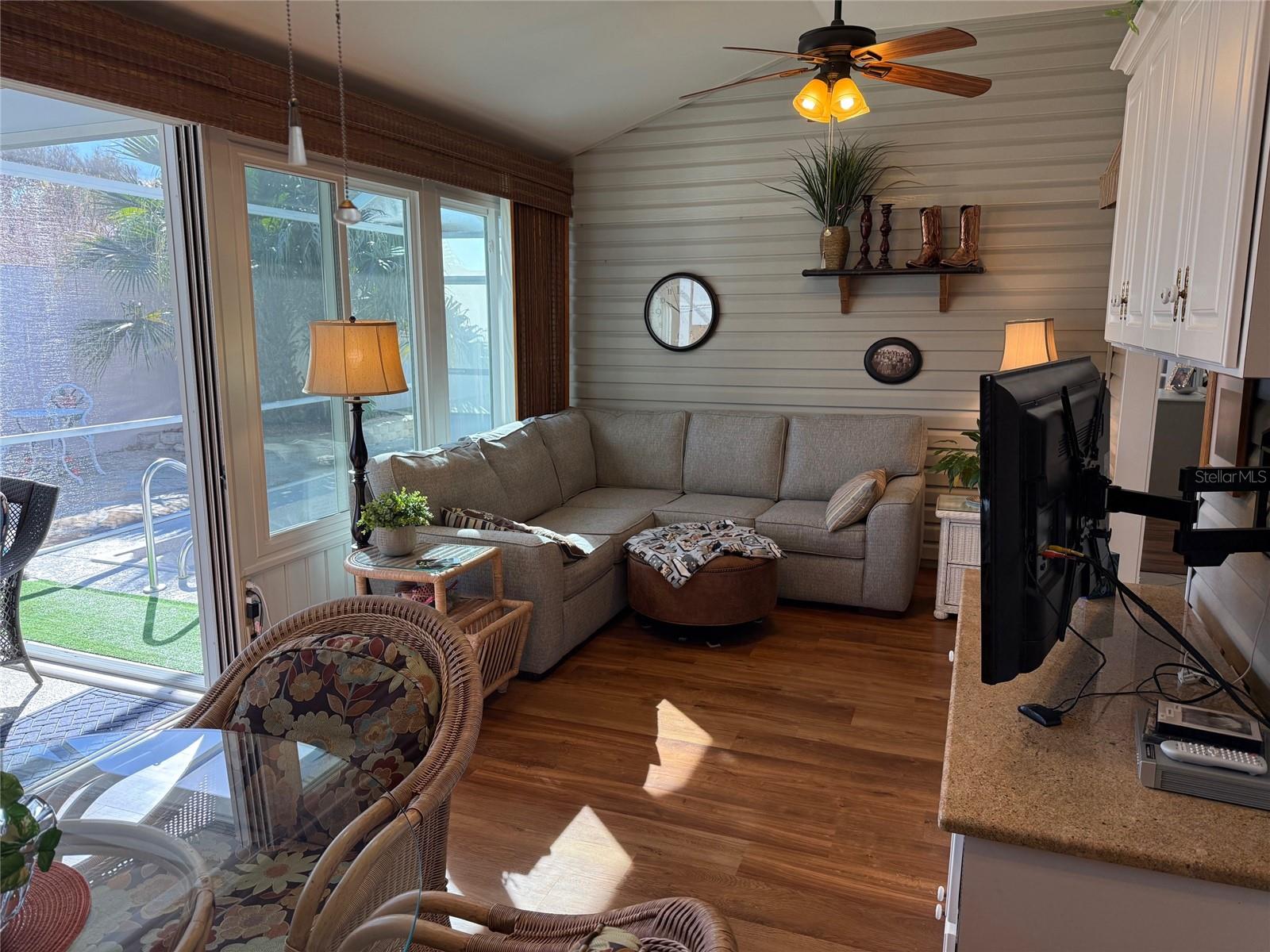 Image 34 of 35 For 725 Palma Drive