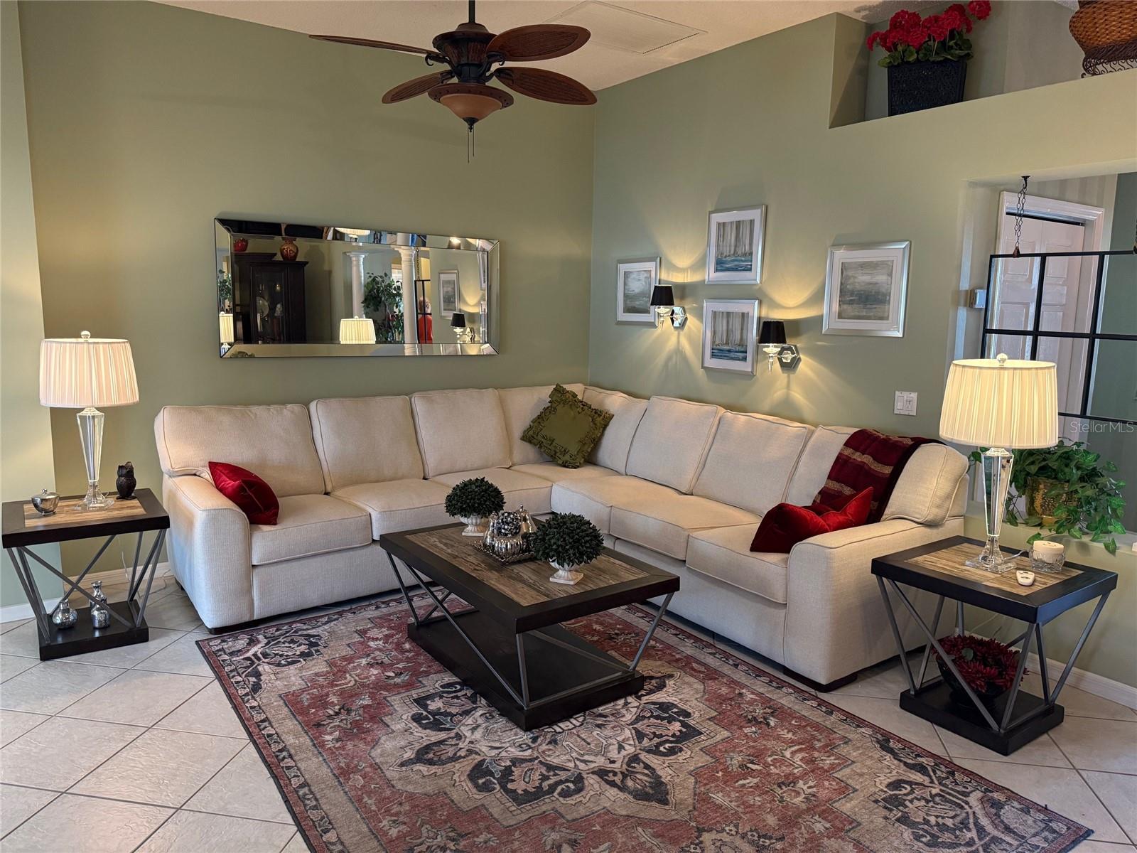 Image 4 of 35 For 725 Palma Drive