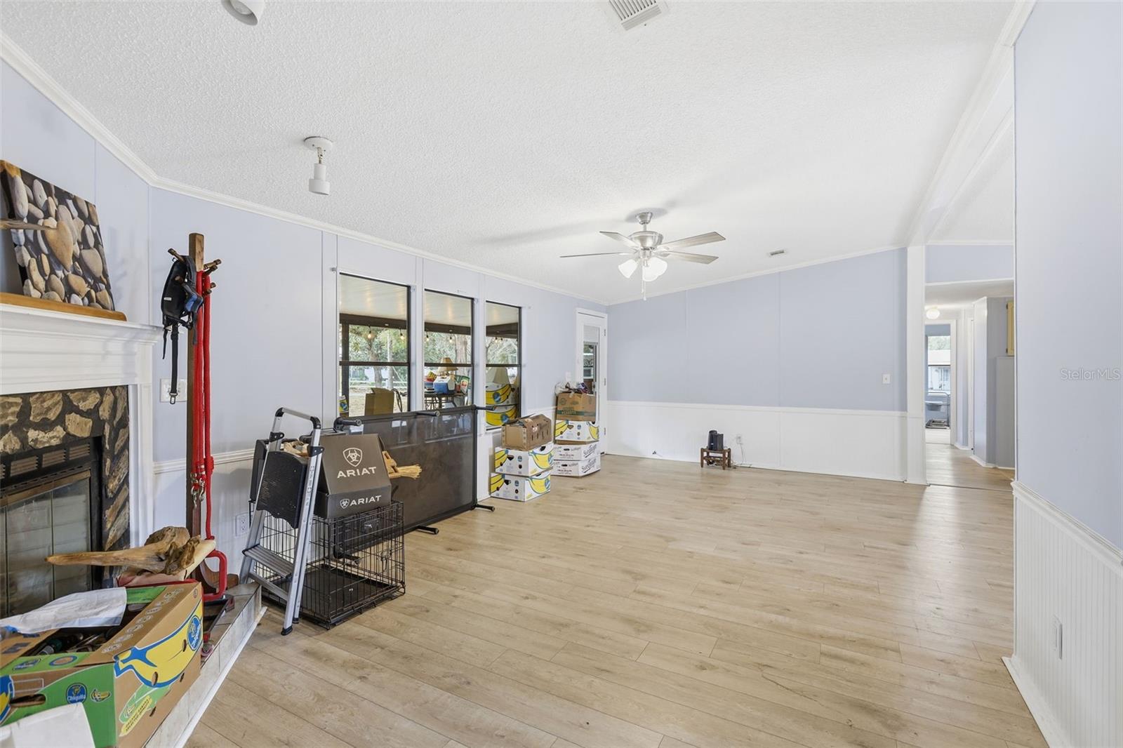 Image 9 of 40 For 5737 Murphy Court