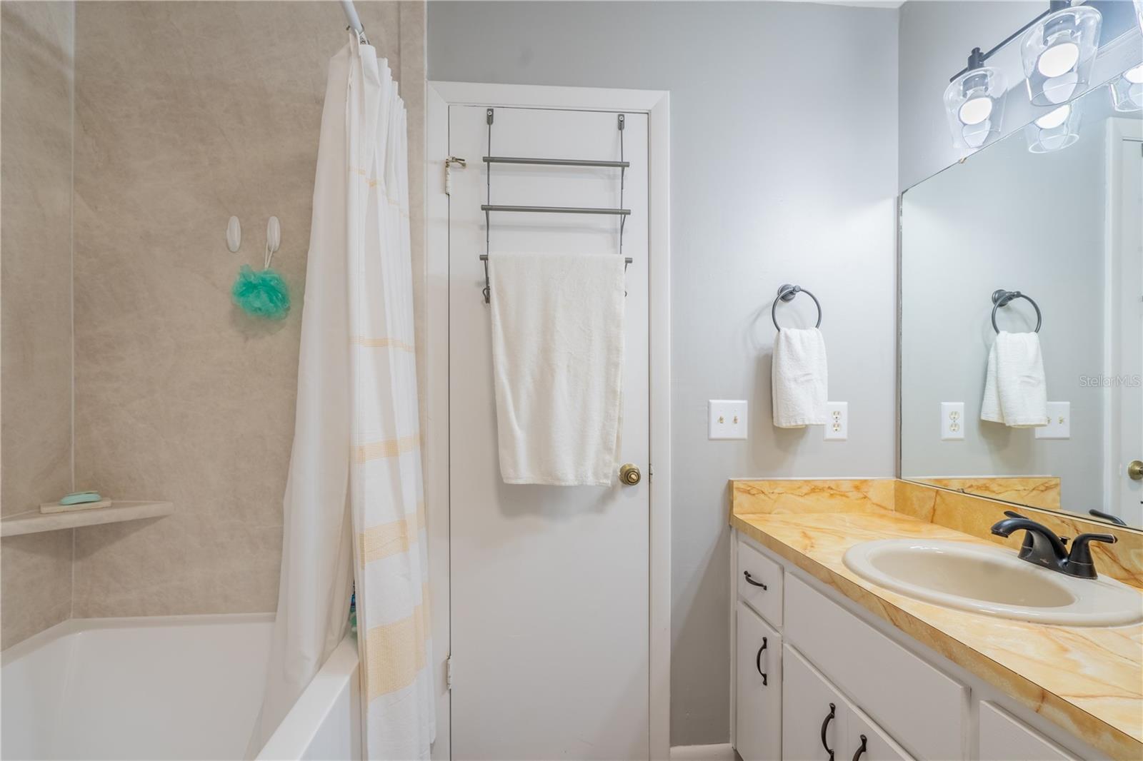 Image 22 of 33 For 3850 17th Street Circle