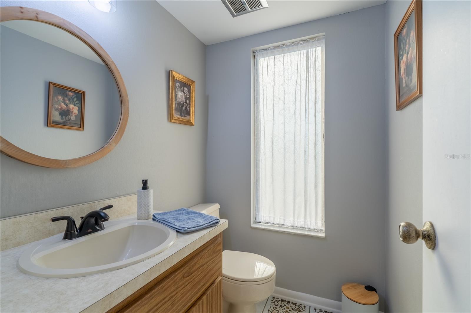 Image 4 of 33 For 3850 17th Street Circle