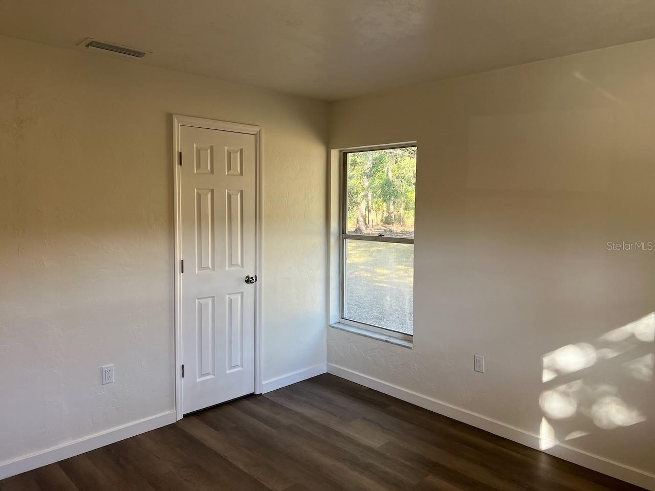 Image 12 of 19 For 3839 210th Court