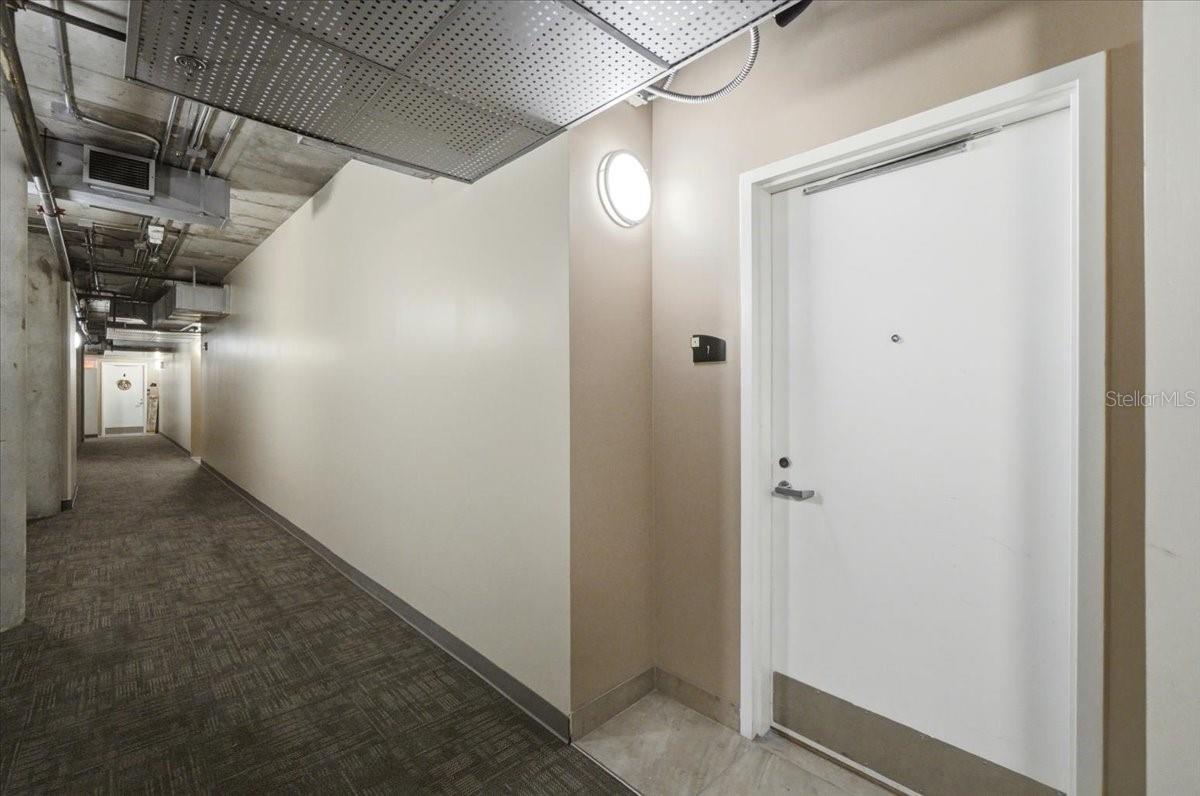 Image 10 of 40 For 10 Summerlin Avenue 7