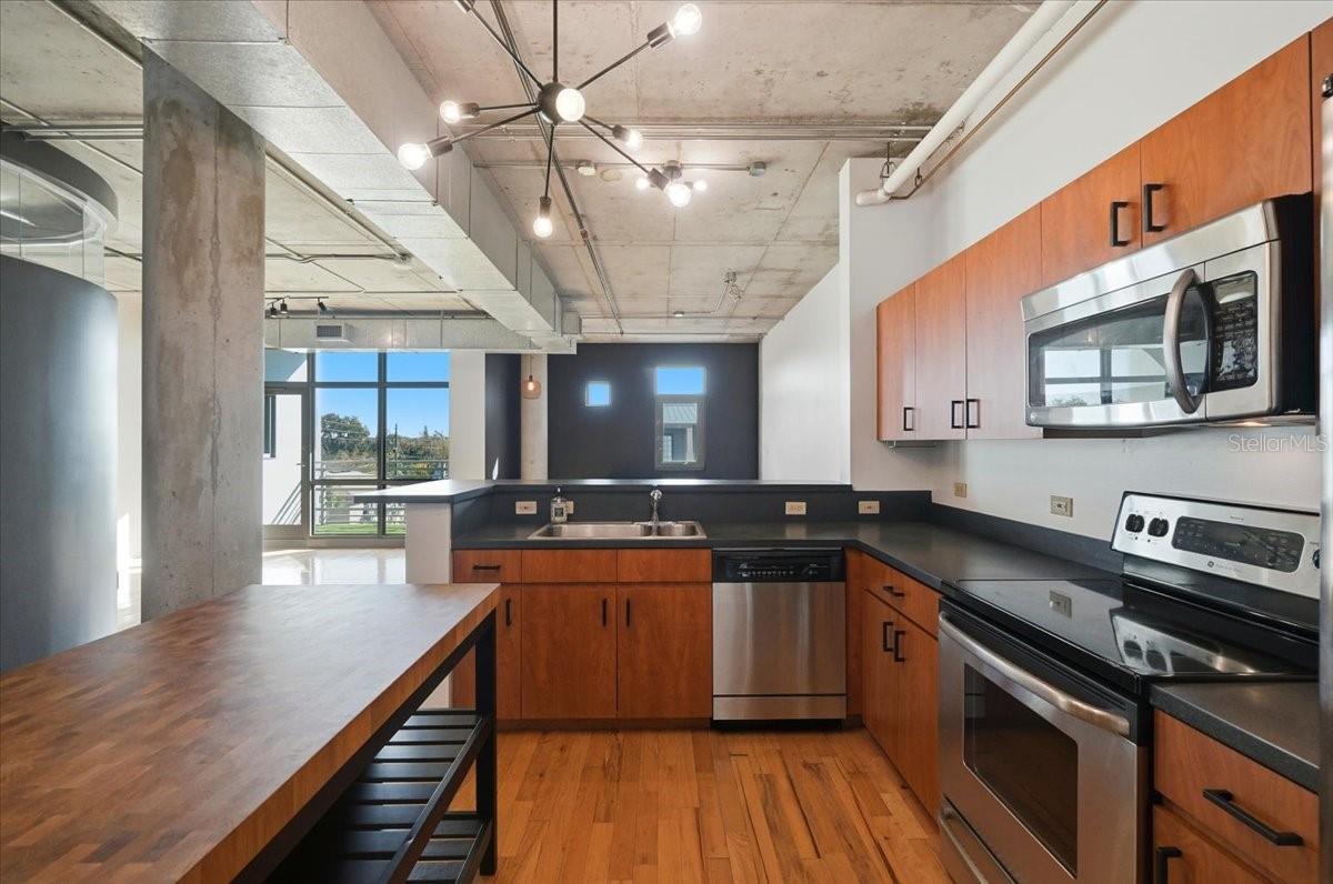 Image 12 of 40 For 10 Summerlin Avenue 7