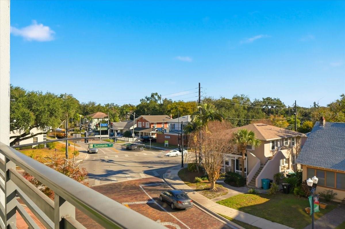 Image 39 of 40 For 10 Summerlin Avenue 7