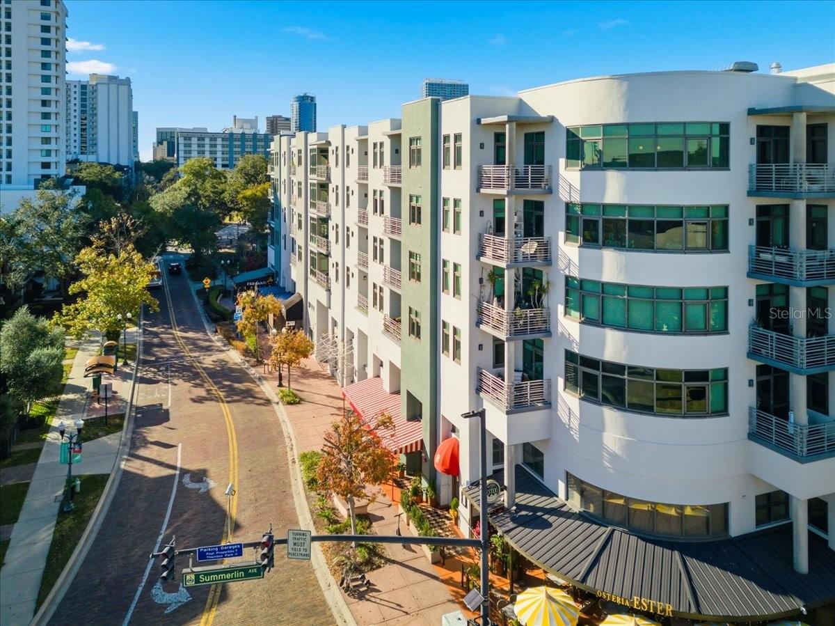 Image 5 of 40 For 10 Summerlin Avenue 7