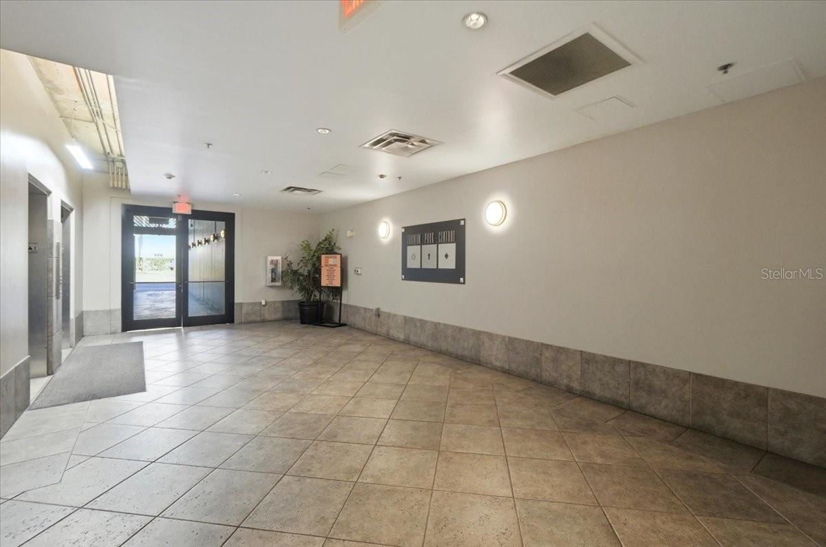 Image 9 of 40 For 10 Summerlin Avenue 7