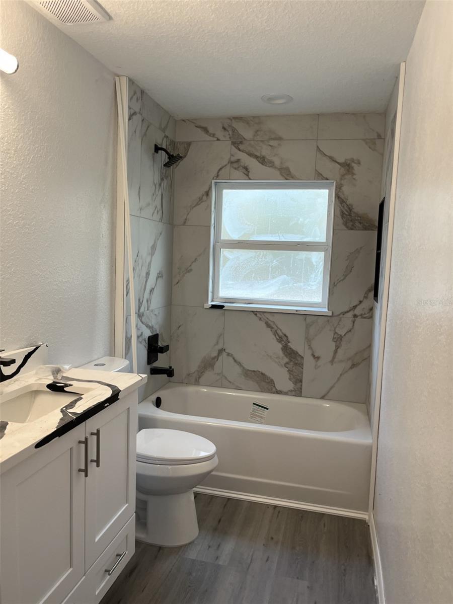 Image 15 of 22 For 6 Locust Terrace Trace