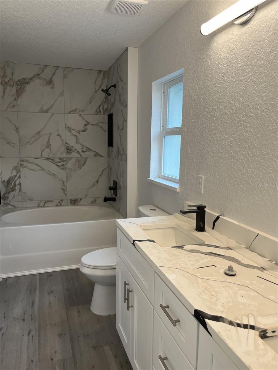 Image 16 of 22 For 6 Locust Terrace Trace