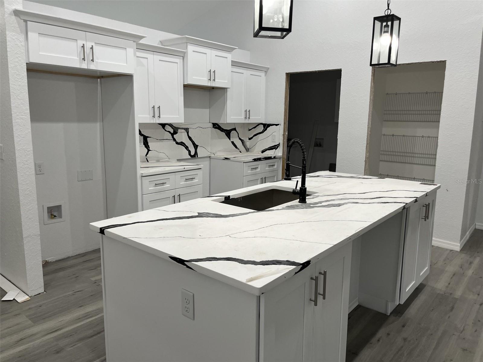 Image 2 of 22 For 6 Locust Terrace Trace