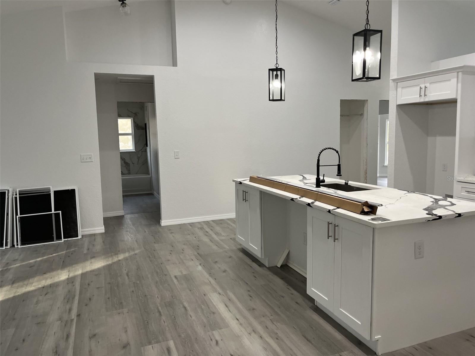 Image 3 of 22 For 6 Locust Terrace Trace