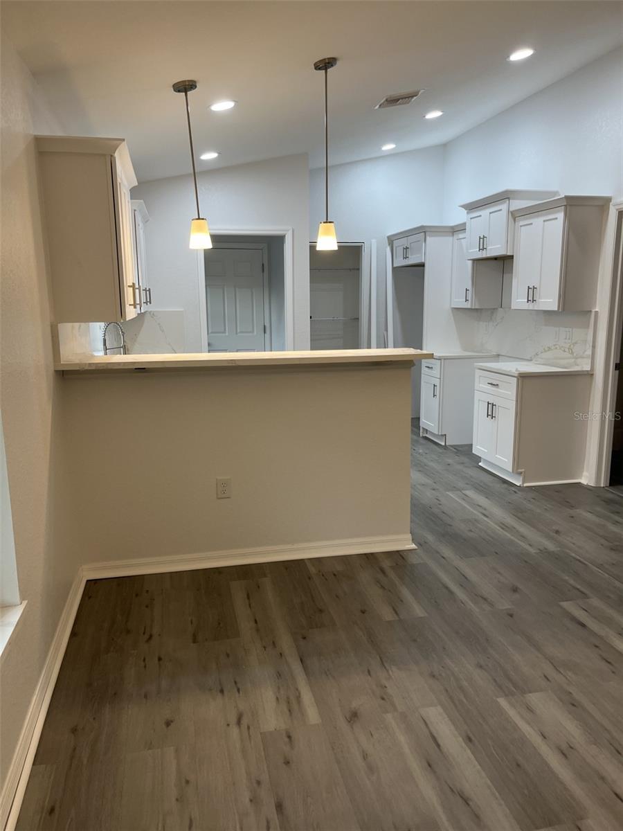 Image 6 of 52 For 35 Sequoia Trail