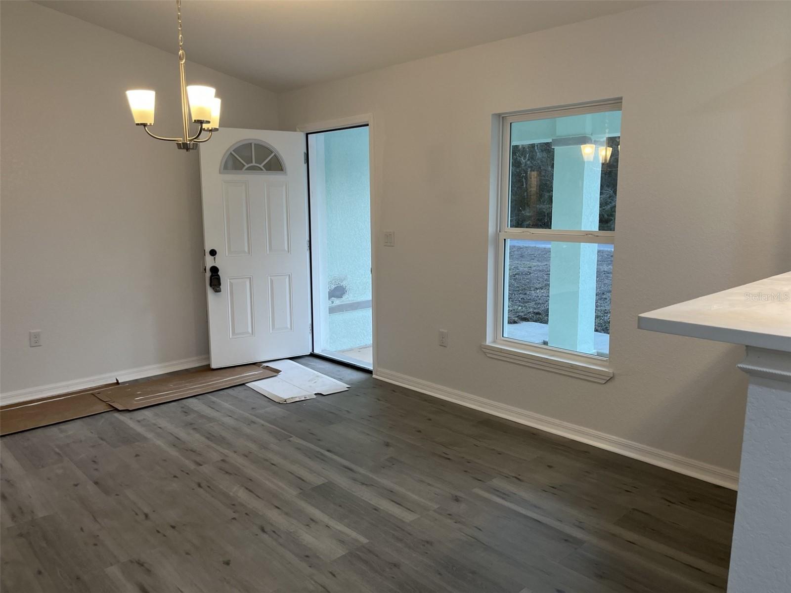 Image 7 of 52 For 35 Sequoia Trail