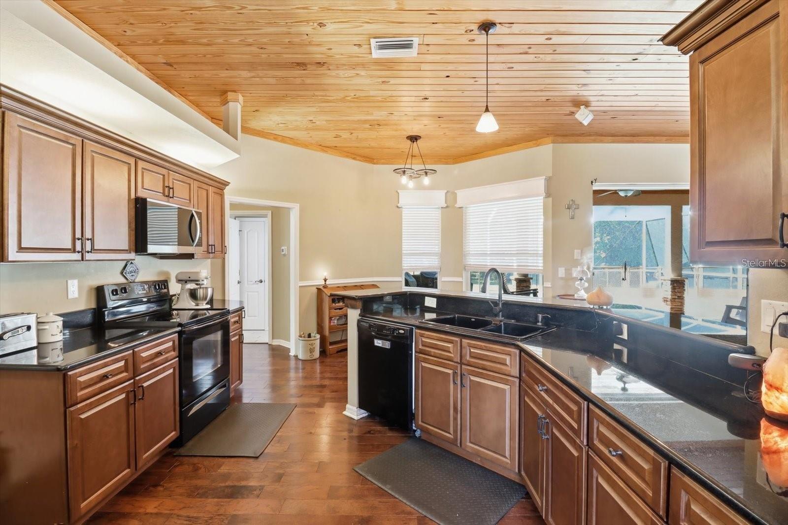 Image 14 of 48 For 3030 Bay Berry Point