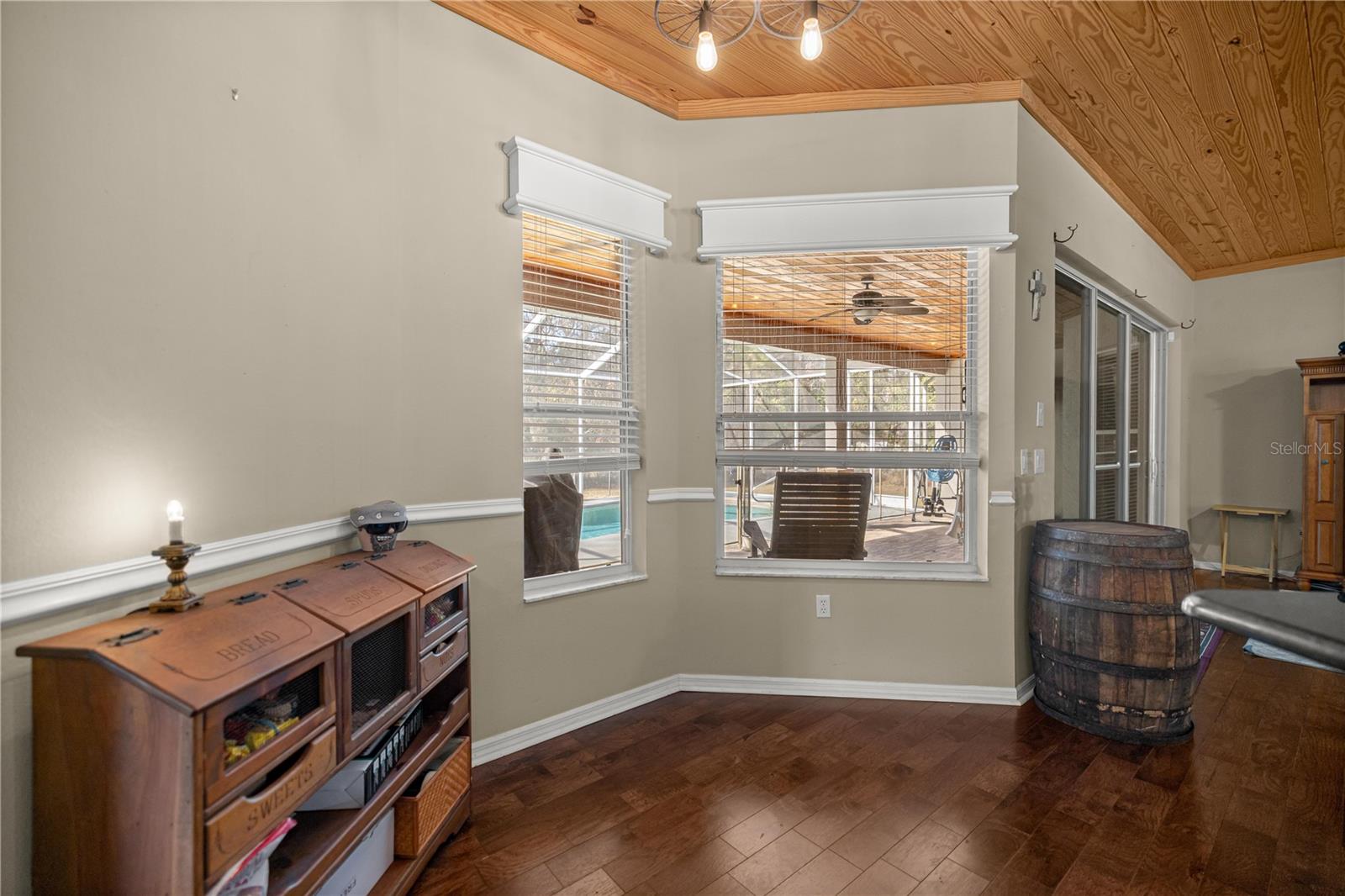 Image 18 of 48 For 3030 Bay Berry Point