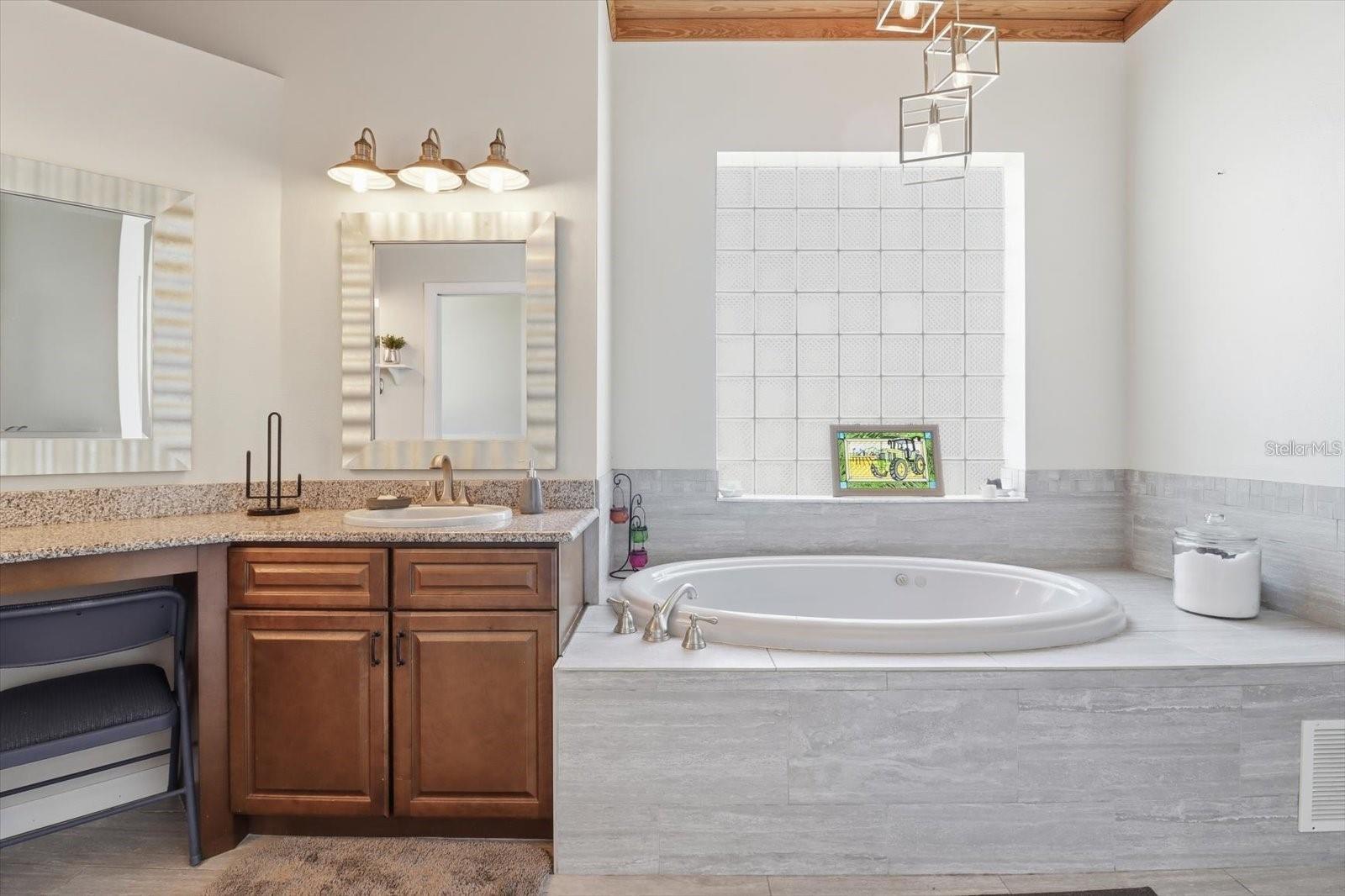 Image 33 of 48 For 3030 Bay Berry Point