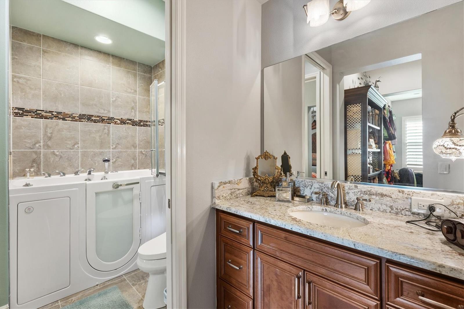 Image 33 of 66 For 885 Iron Oak Way