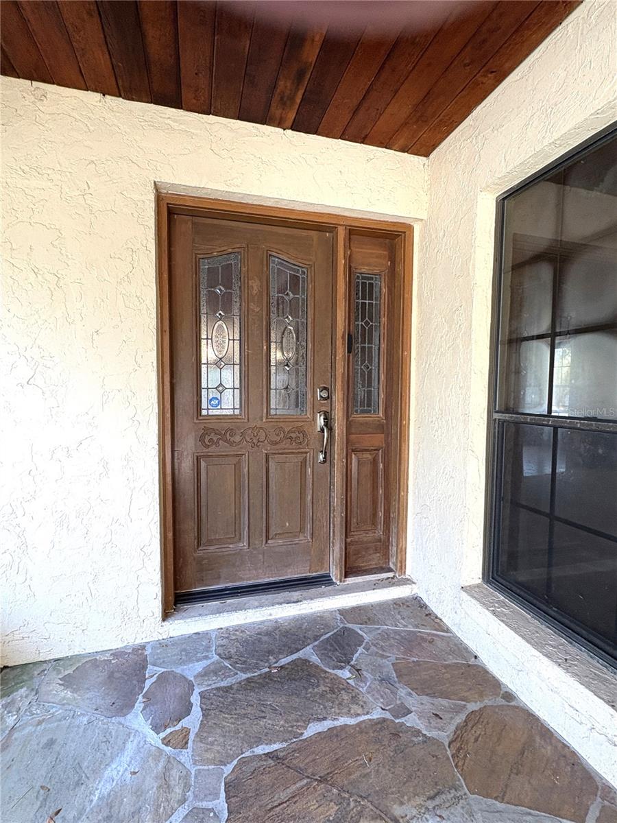 Image 3 of 50 For 2272 Grandview Avenue