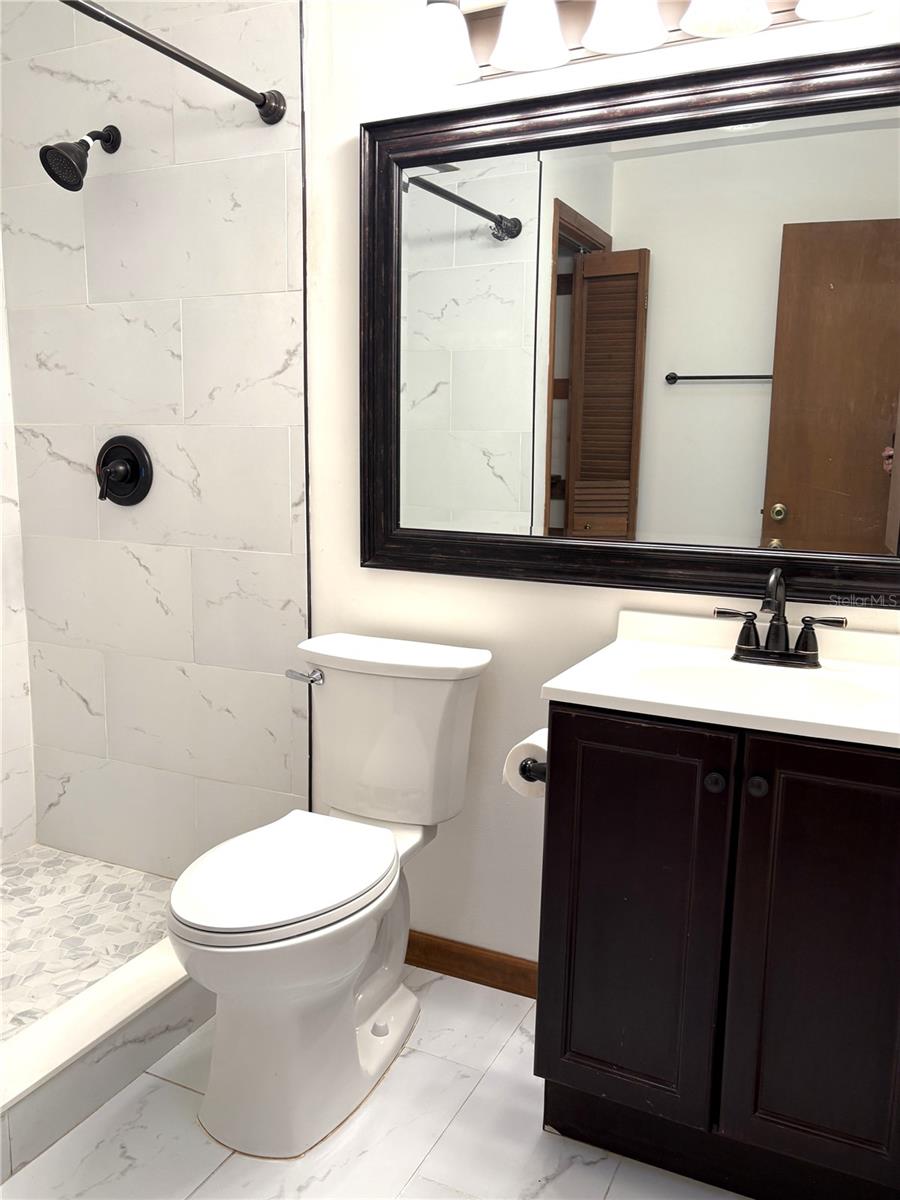 Image 40 of 50 For 2272 Grandview Avenue