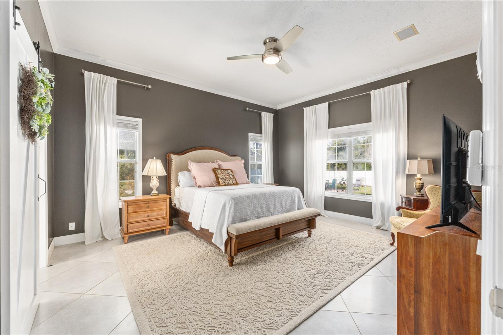 Image 25 of 52 For 2411 27th Street