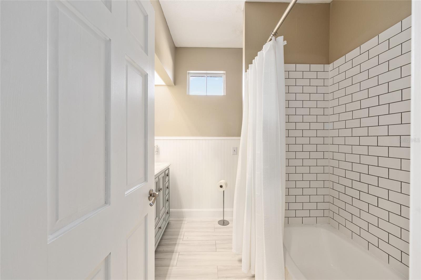 Image 38 of 52 For 2411 27th Street