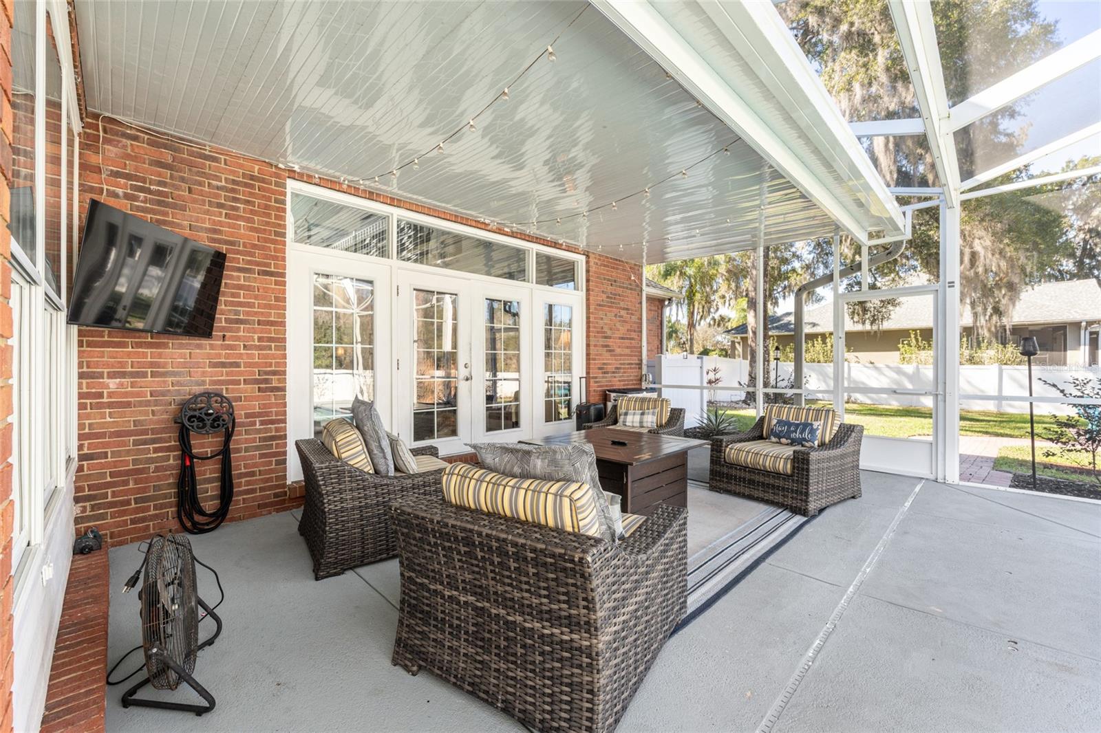 Image 43 of 52 For 2411 27th Street