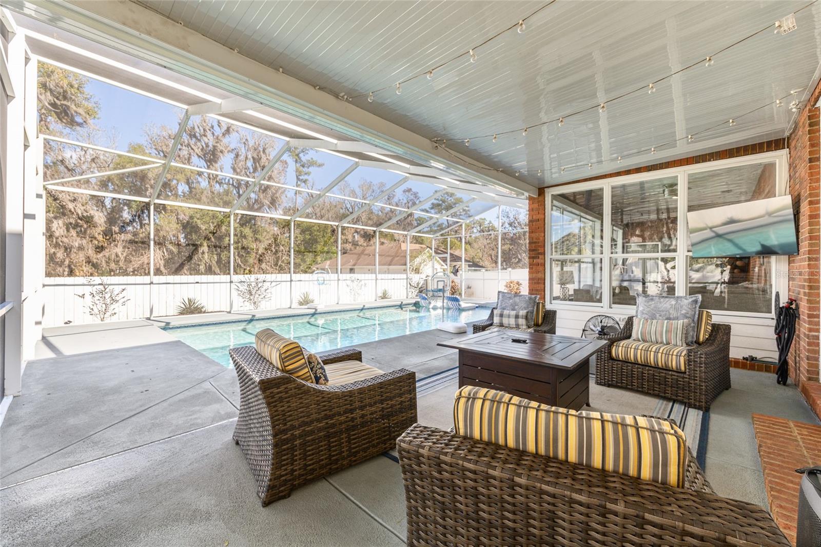 Image 7 of 52 For 2411 27th Street