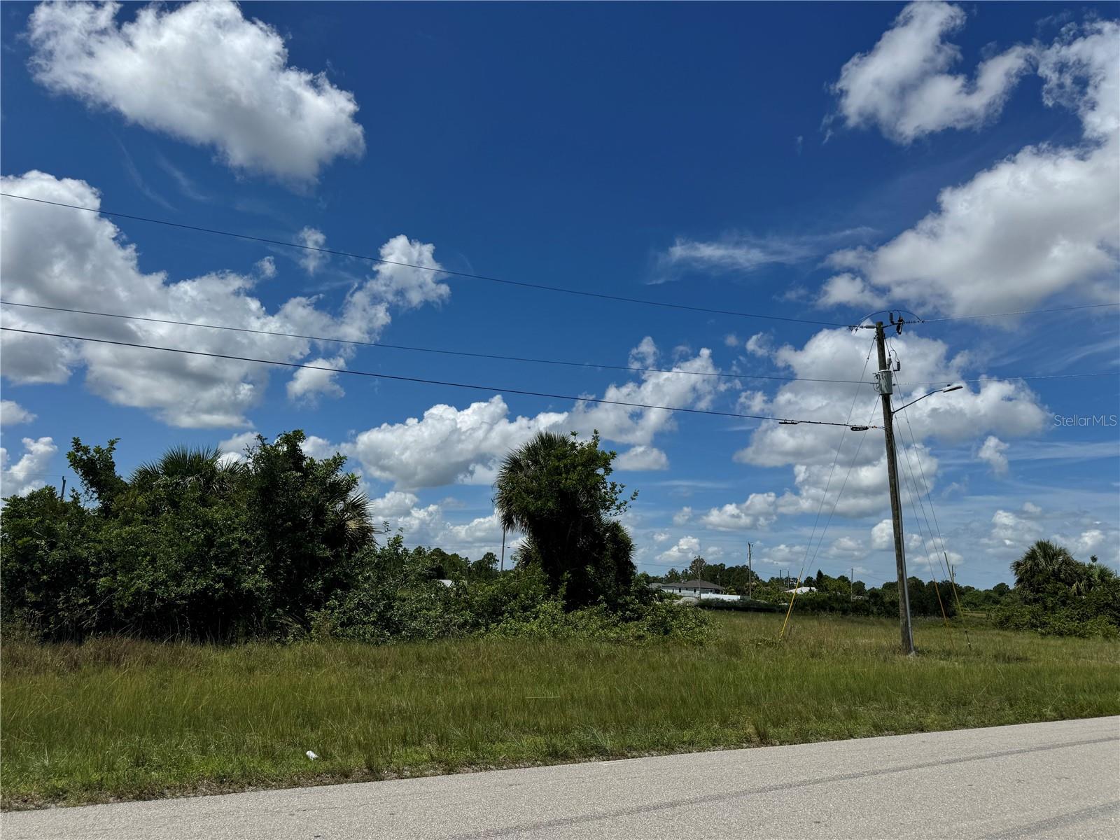 Image 2 of 5 For 836 Jaguar Boulevard