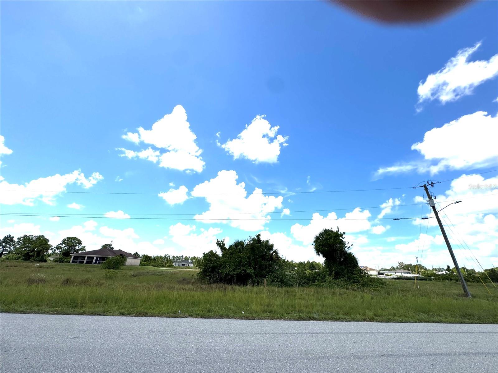 Image 3 of 5 For 836 Jaguar Boulevard