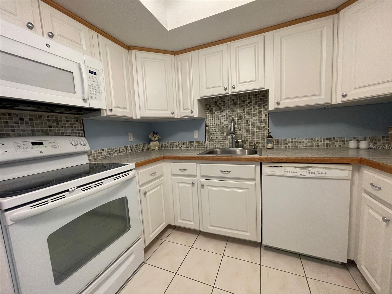 Image 5 of 39 For 625 Midway Drive A