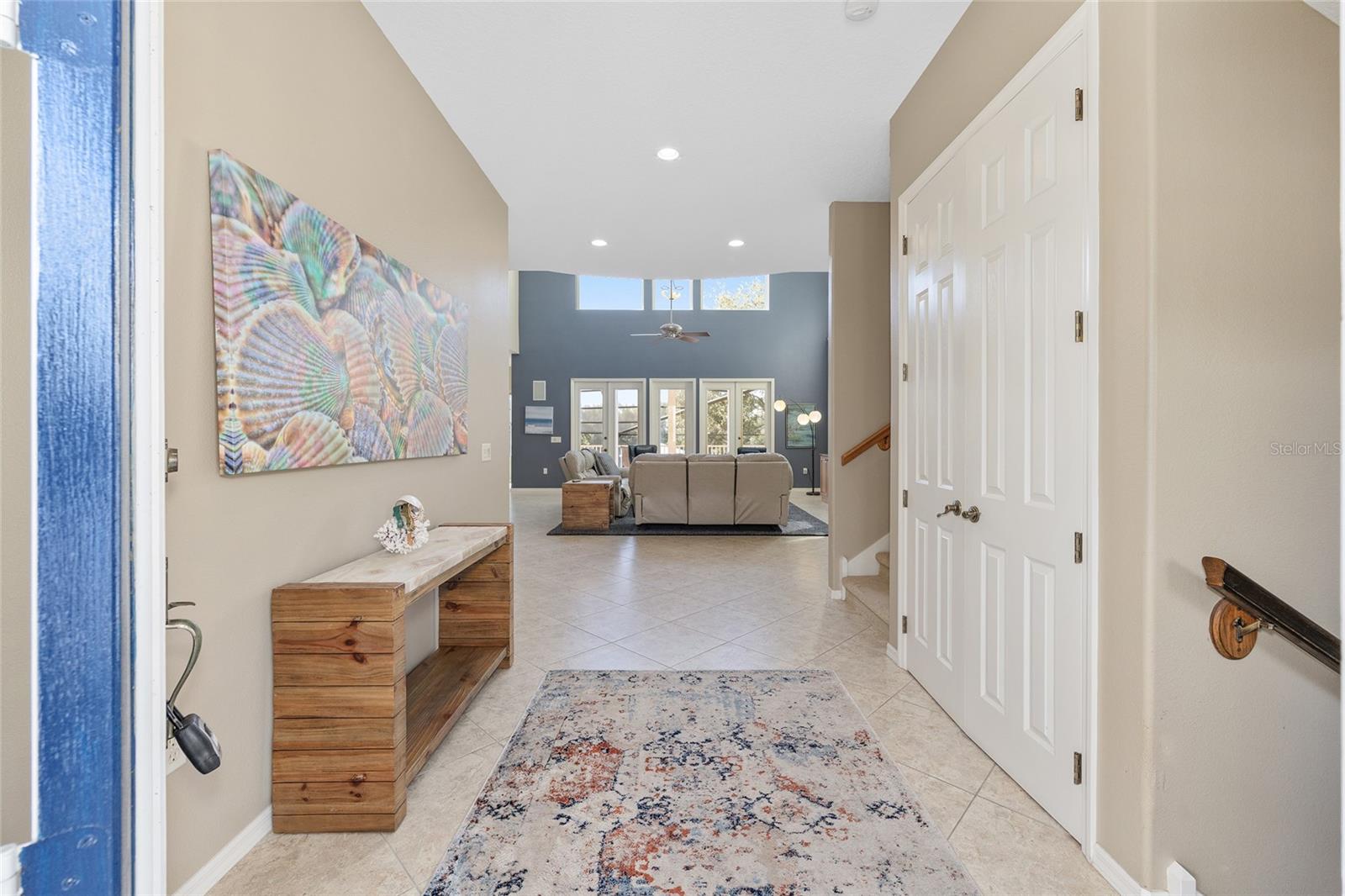 Listing photo id 11 for 11944 Creekside Lane