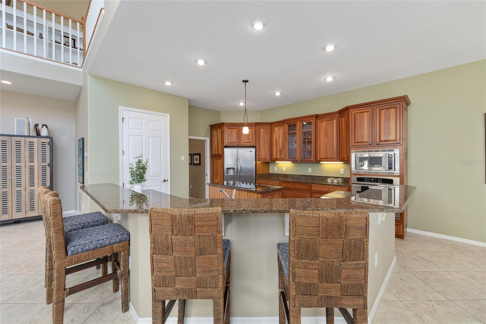 Listing photo id 19 for 11944 Creekside Lane