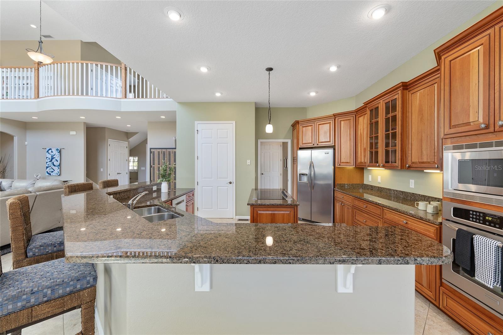 Listing photo id 21 for 11944 Creekside Lane