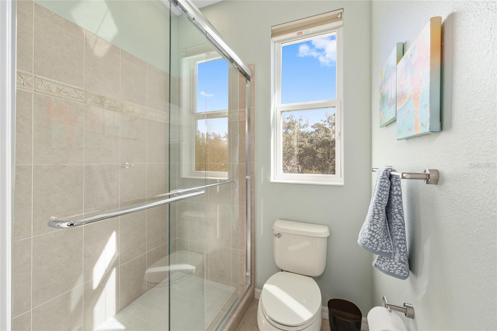 Listing photo id 43 for 11944 Creekside Lane