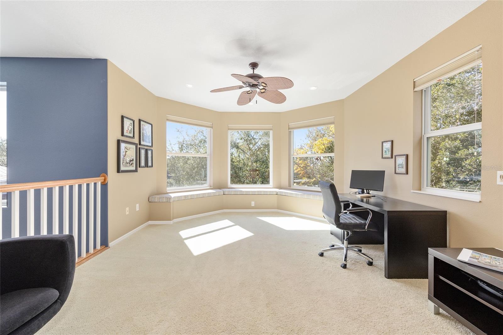 Listing photo id 47 for 11944 Creekside Lane