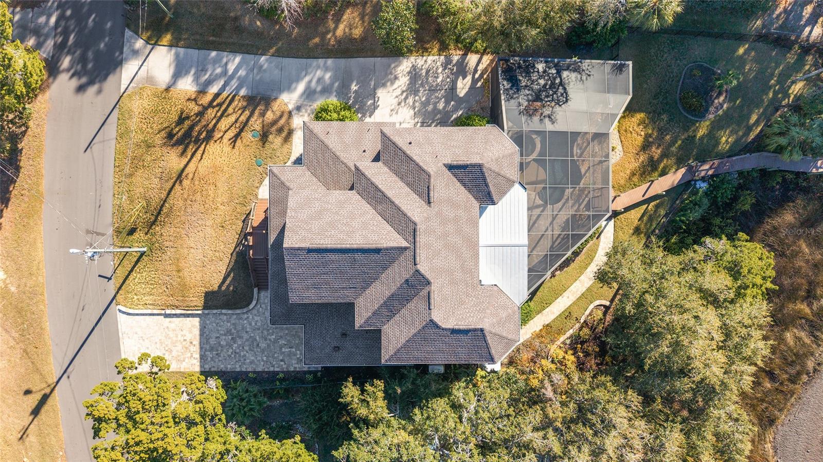 Listing photo id 4 for 11944 Creekside Lane