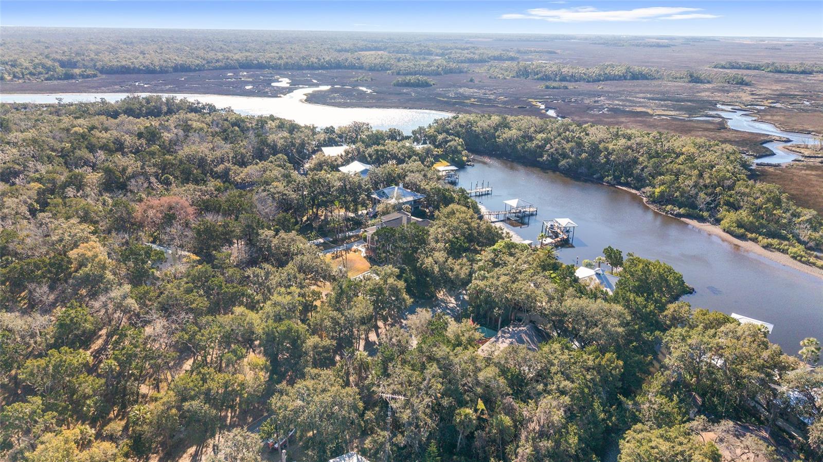 Listing photo id 74 for 11944 Creekside Lane