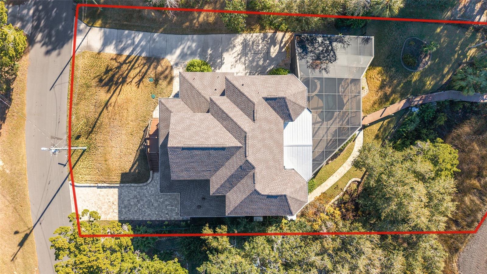 Listing photo id 76 for 11944 Creekside Lane