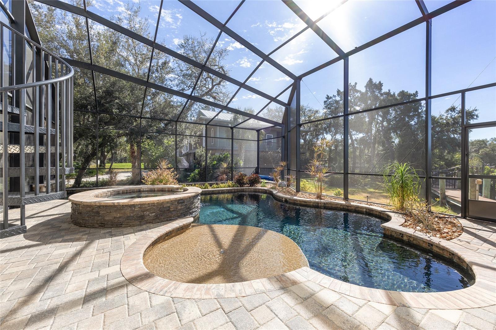 Listing photo id 6 for 11944 Creekside Lane