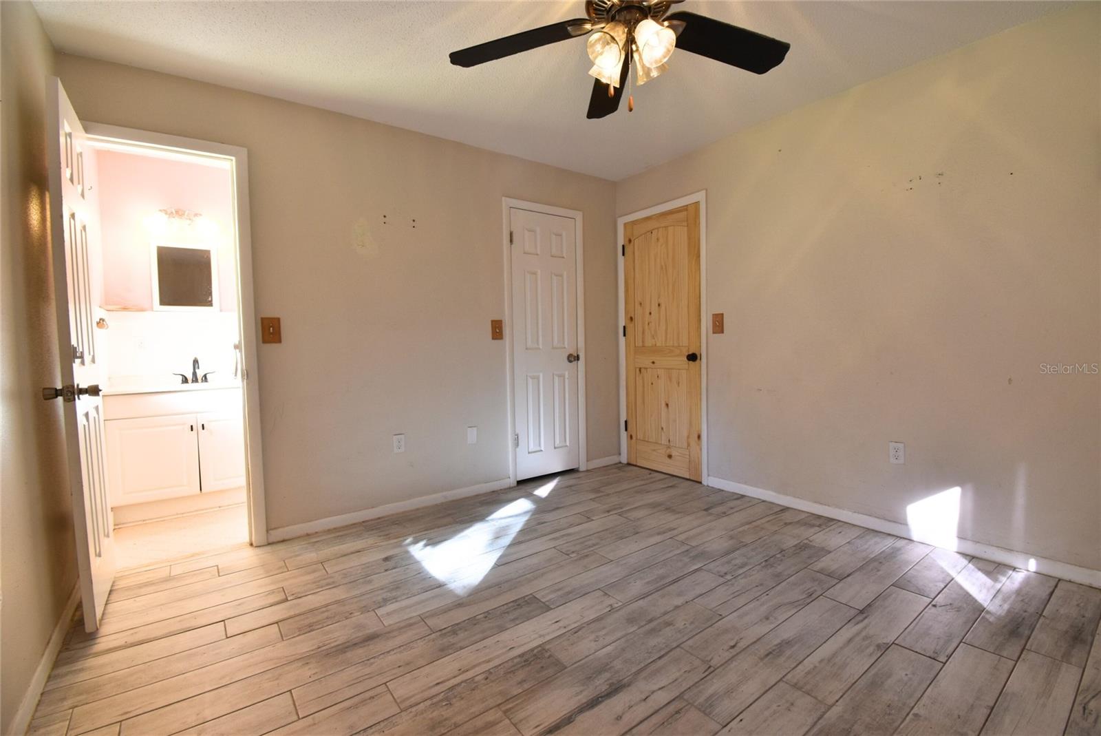 Image 10 of 23 For 2810 24th Avenue