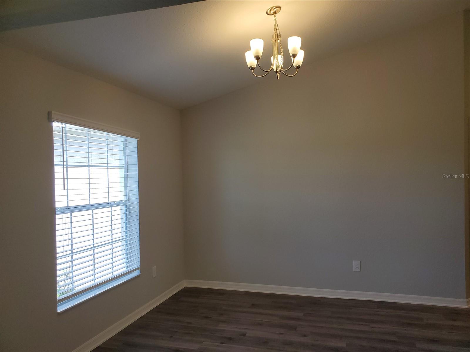 Image 4 of 23 For 5076 104th Loop