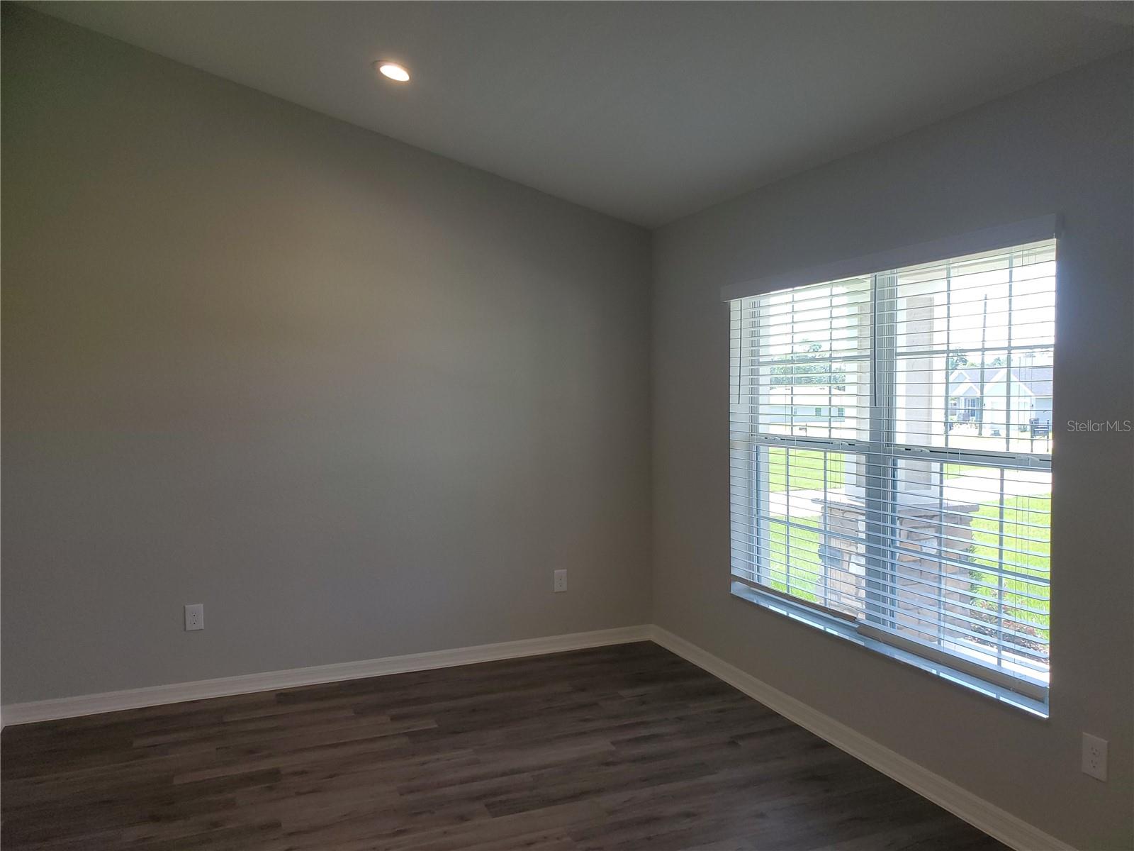 Image 5 of 23 For 5076 104th Loop