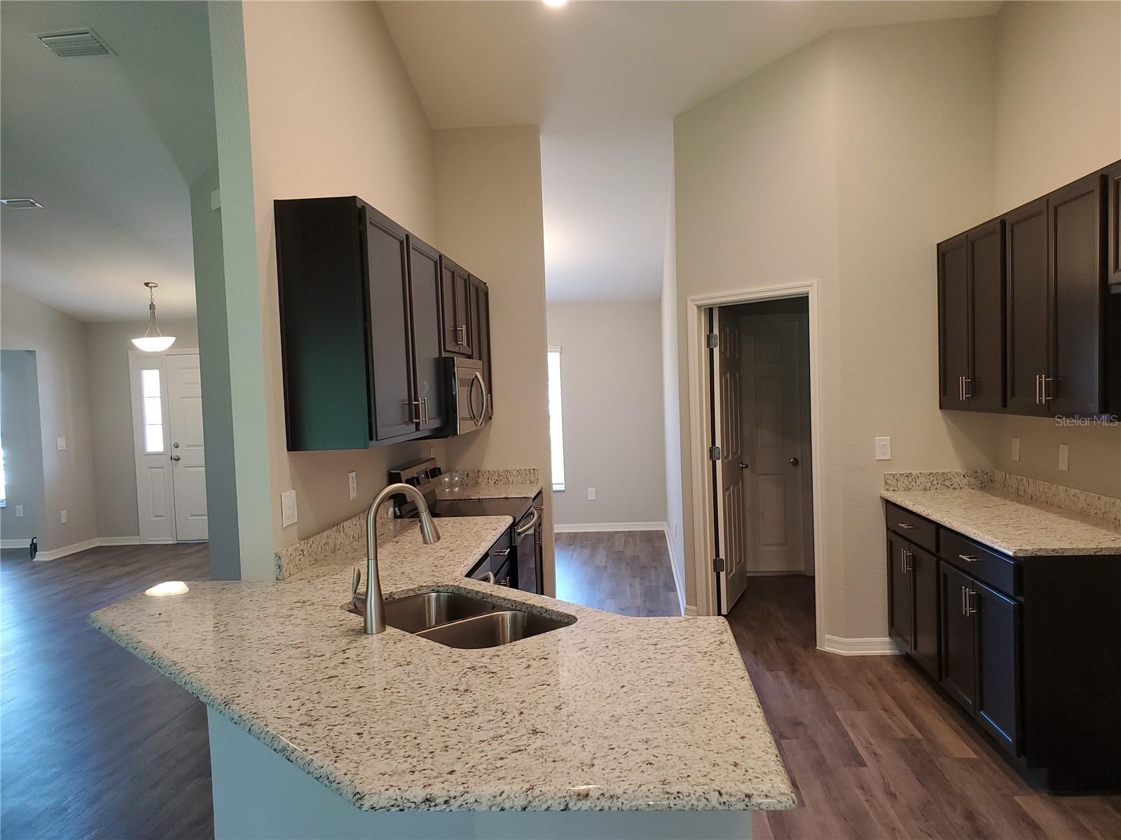 Image 8 of 23 For 5076 104th Loop