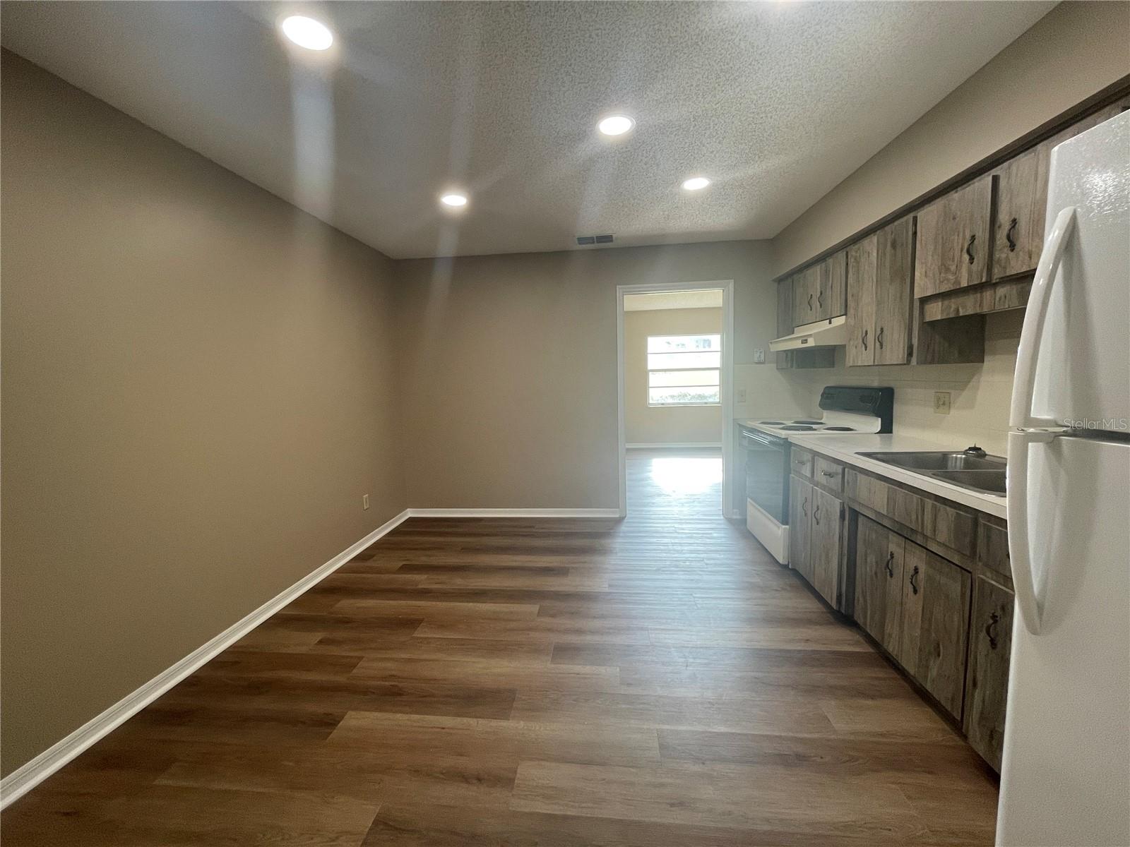 Image 12 of 14 For 1350 Alto Verde Terrace A