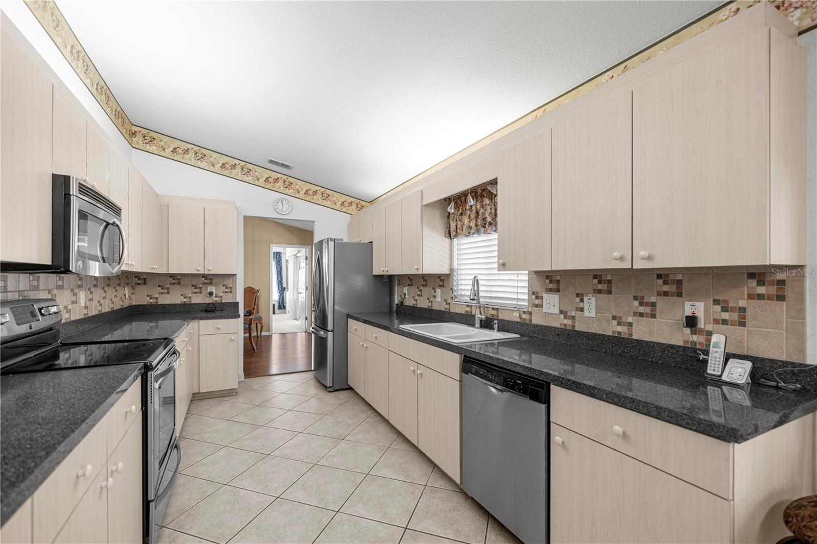 Image 12 of 49 For 13646 91st Court